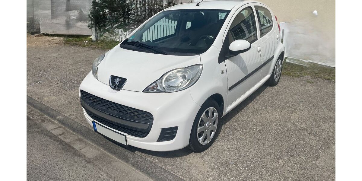 Peugeot 107 31.000 km 3.600 &euro; Solingen 42699