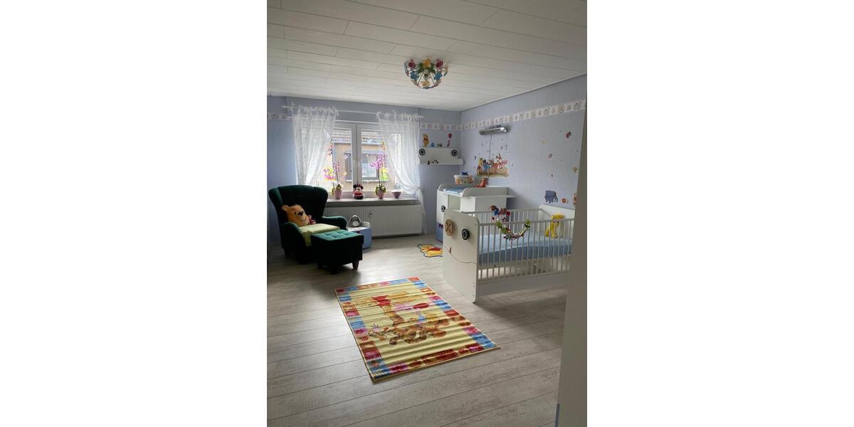 Etagenwohnung Bergheim Auenheim - 3 Zimmer, 92 m&sup2;, 1.175&euro; | Angebot:26040282