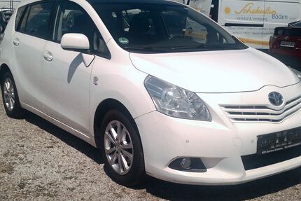 Toyota Verso 218.000 km 6.499 &euro; Bonn 53227