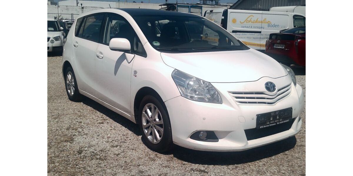 Toyota Verso 218.000 km 6.499 &euro; Bonn 53227