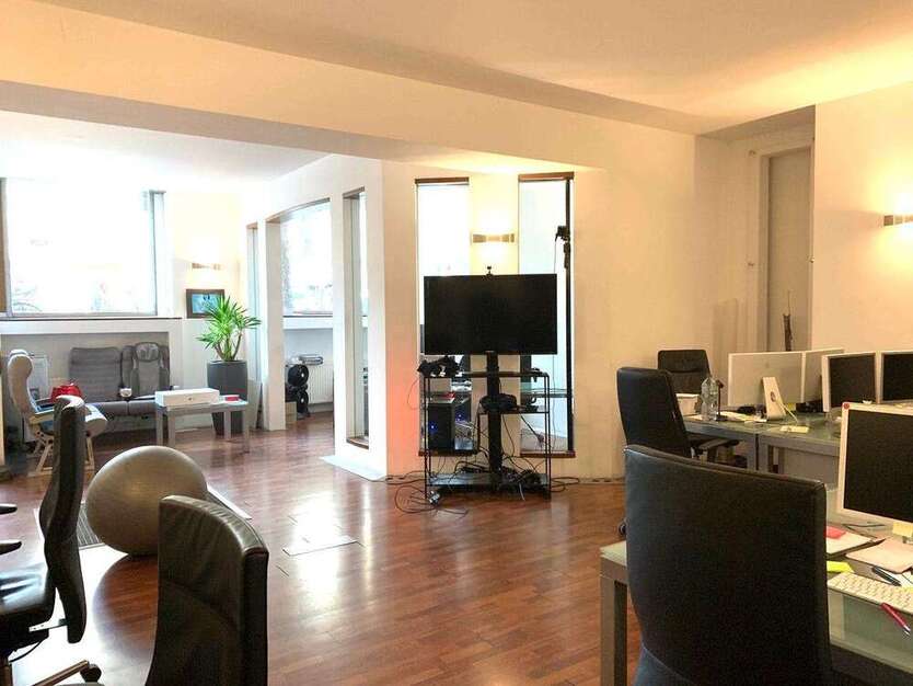 Einzelhandel in Köln 2.688 € 168 m²