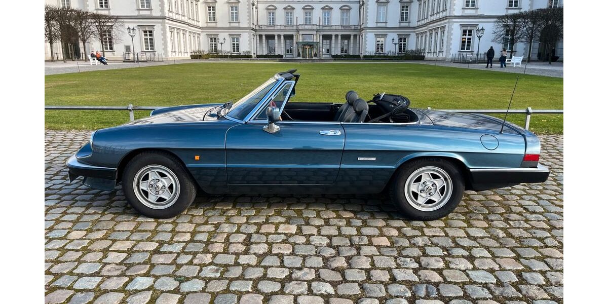 Alfa Romeo Spider 82.500 km 19.800 &euro; Bergisch Gladbach 51427