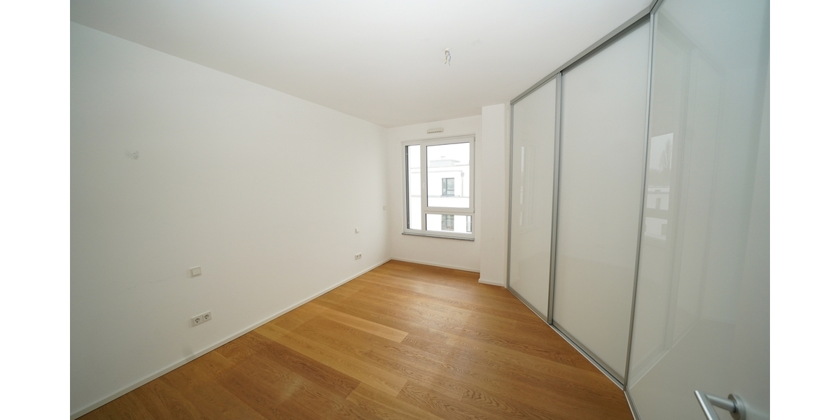 Hier lässt sichs leben! - Traumhafte 4-Zimmer-Wohnung mit 2 Bädern und einer sonnigen Dachterrasse 4 zimmer