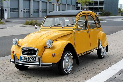 Citroen 2 CV 118.100 km 9.500 &euro; Köln 50739