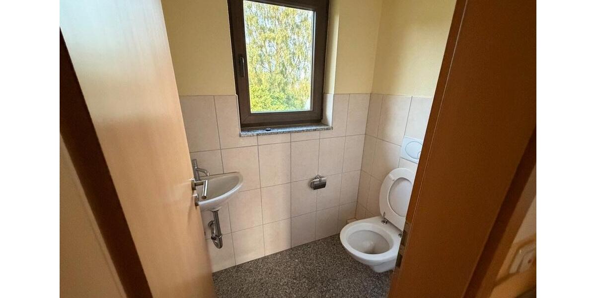 Dachgeschoßwohnung Overath - 2 Zimmer, 78 m&sup2;, 849&euro; | Angebot:27622321