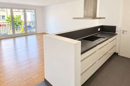 Wohnung Köln / Niehl Niehl - 3 Zimmer, 95 m&sup2;, 1.600&euro; | Angebot:27332066