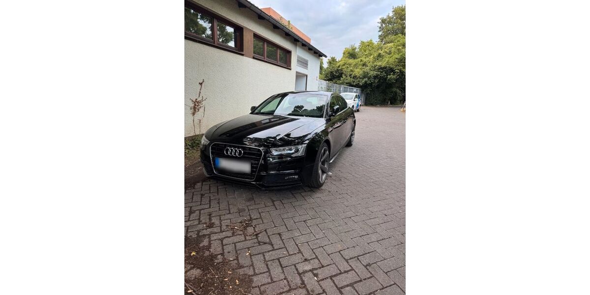 Audi A5 163.000 km 11.900 &euro; Köln 51103