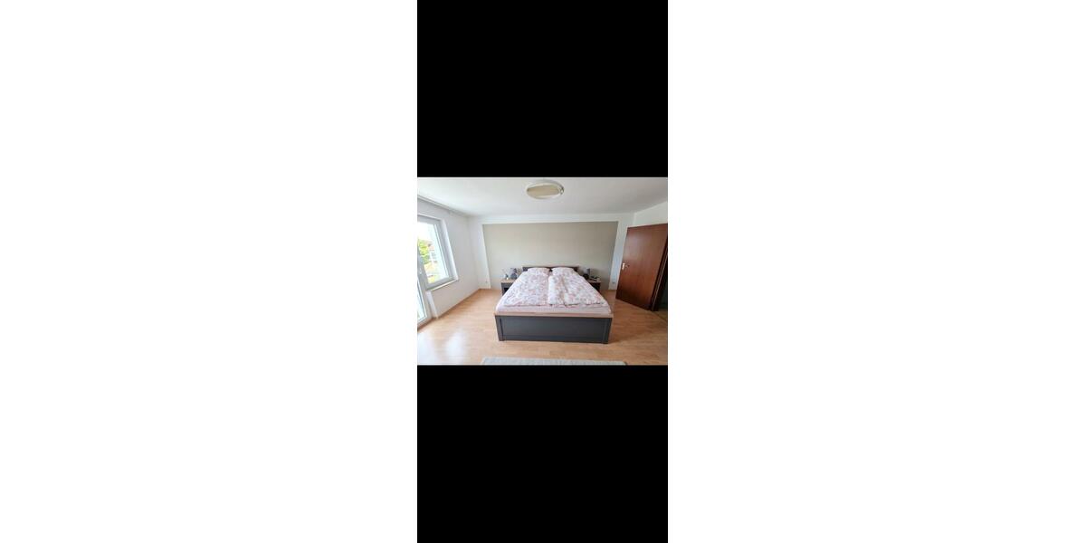 Reihenhaus Hilden - 4.5 Zimmer, 127 m&sup2;, 1.950&euro; | Angebot:27615060