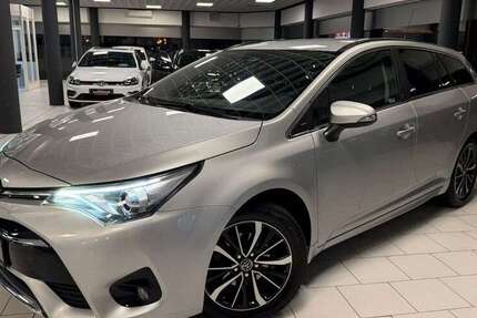Toyota Avensis 122.542 km 16.590 &euro; Köln 51149