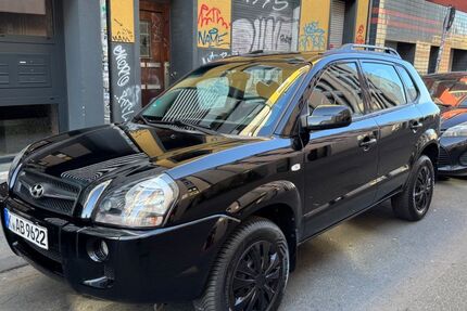 Hyundai TUCSON 152.000 km 3.750 &euro; Köln 50825