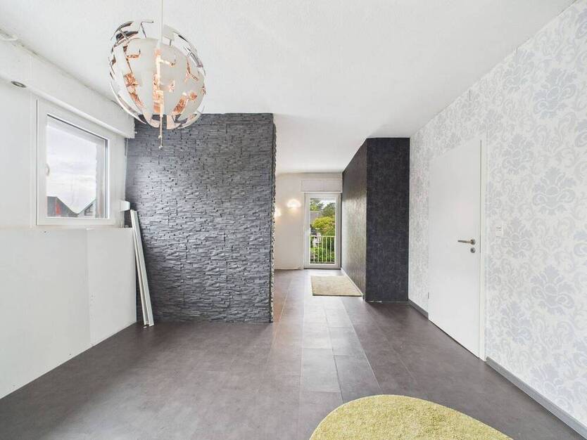 Familienfreundliches Ein-Zweifamilienhaus in der Euskirchener Südstadt - modernisiert & großzügig