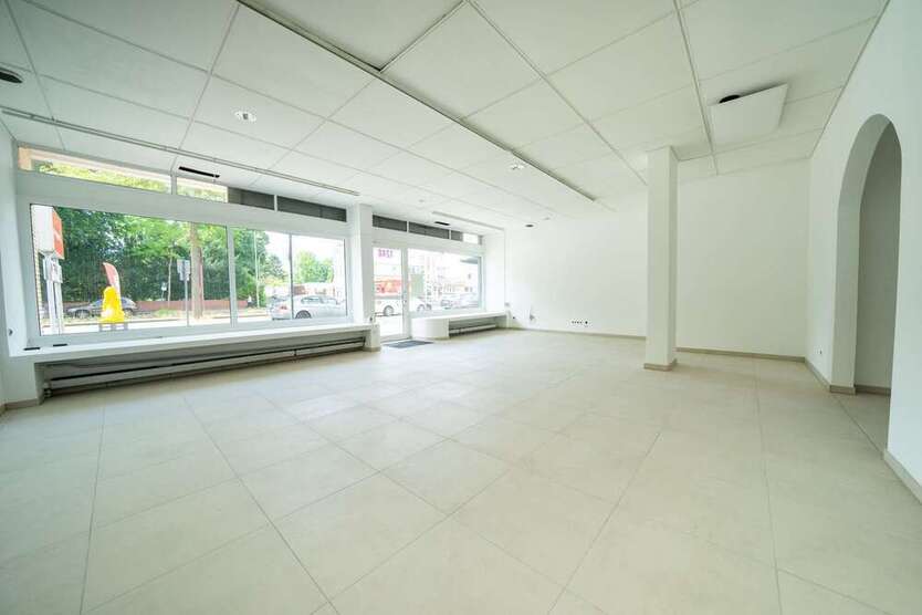 Einzelhandel in Köln 1.700 € 83 m²