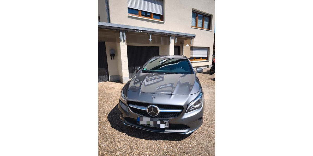 Mercedes-Benz CLA 220 Shooting Brake 171.000 km 17.000 &euro; Pulheim 50259