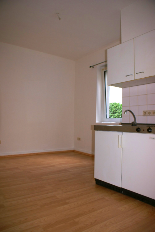 Wohnung zum Mieten in Köln 350 € 18 m²