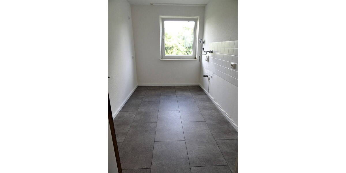 Etagenwohnung Leverkusen Wiesdorf - 3 Zimmer, 76 m&sup2;, 880&euro; | Angebot:26197814