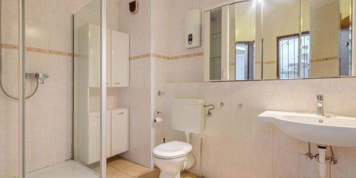 Reihenmittelhaus Köln Eil - 6 Zimmer, 170 m&sup2;, 495.000&euro; | Angebot:25385429