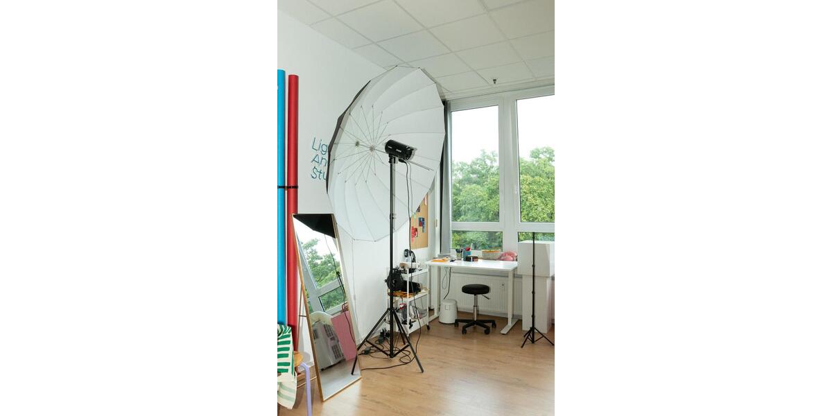 Co-Working Space Fotostudio Mitnutzung Schreibtisch zimmer