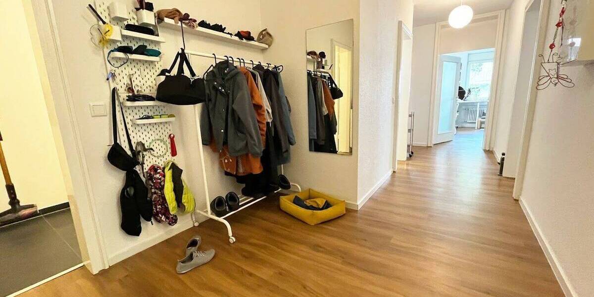 Etagenwohnung Köln Bayenthal - 3 Zimmer, 97 m&sup2;, 1.510&euro; | Angebot:26470889