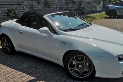 Alfa Romeo Spider 136.825 km 19.400 € Pulheim 50259
