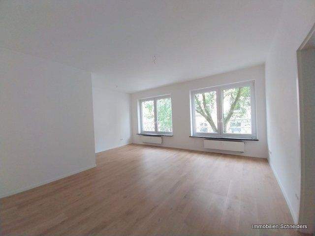 Düsseldorf-Flingern-Süd, Engelbertstraße - Komplett sanierte 2-Zimmer-Wohnung mit großer Sonnenterrasse zeitnah zu mieten !!