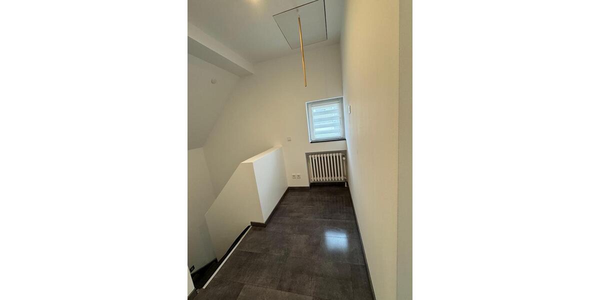 Einfamilienhaus Köln Chorweiler - 4 Zimmer, 110 m&sup2;, 1.800&euro; | Angebot:26426751