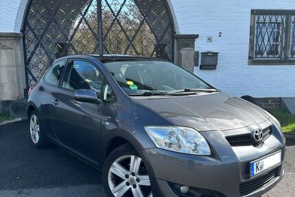 Toyota Auris 219.755 km 2.780 &euro; Köln 51067