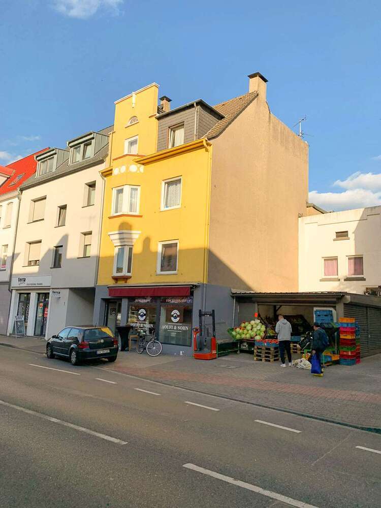 Haus zum Kaufen in Hilden 1.050.000 € 315.2 m²