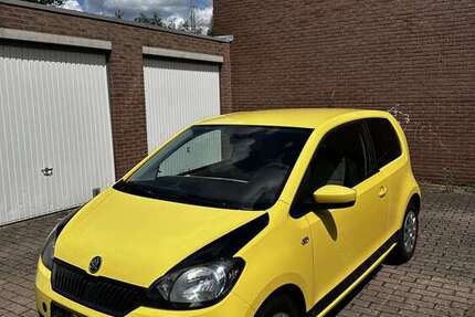 VW up! 118.000 km 4.400 &euro; Köln 50999