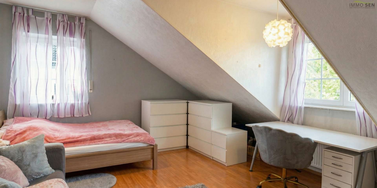 Raum für die ganze Familie – Doppelhaushälfte mit 160 m², ausgebautem Keller & PV in Kerpen-Sindorf - Doppelhaushälfte Kerpen Buir | Angebot:27080307