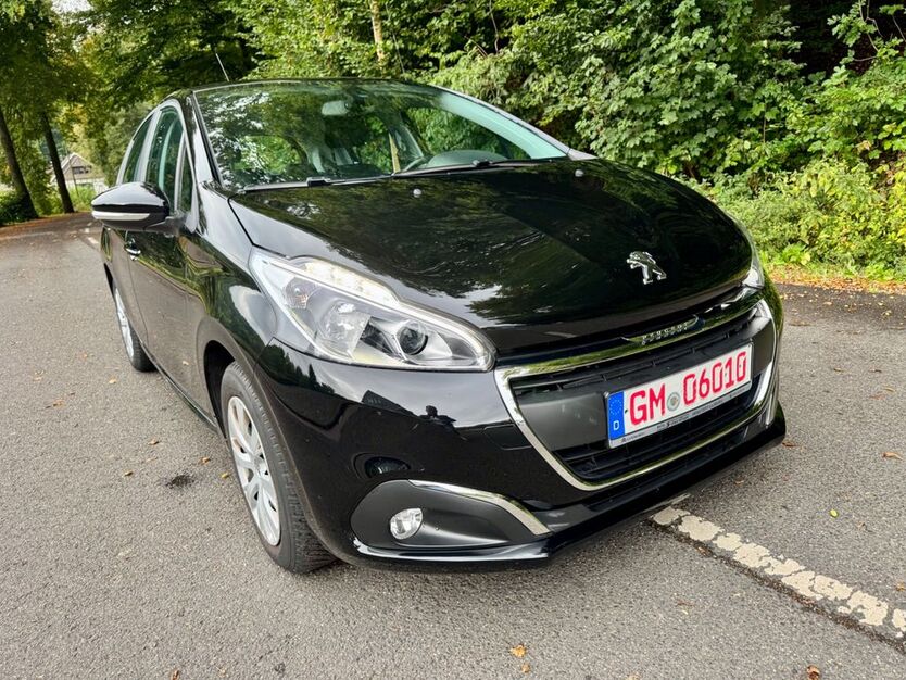 Peugeot 208 62.000 km 7.999 € Engelskirchen 51766
