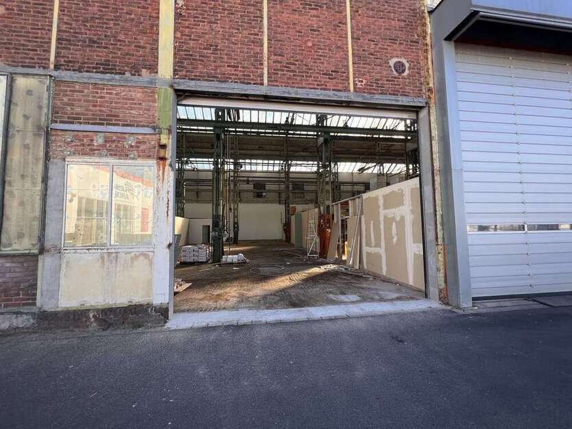 Halle in Leverkusen 2.700 € 320 m²