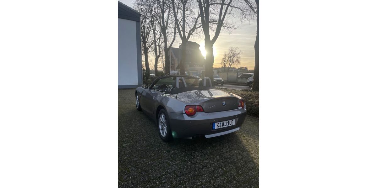 BMW Z4 185.000 km 8.299 € Köln 51149