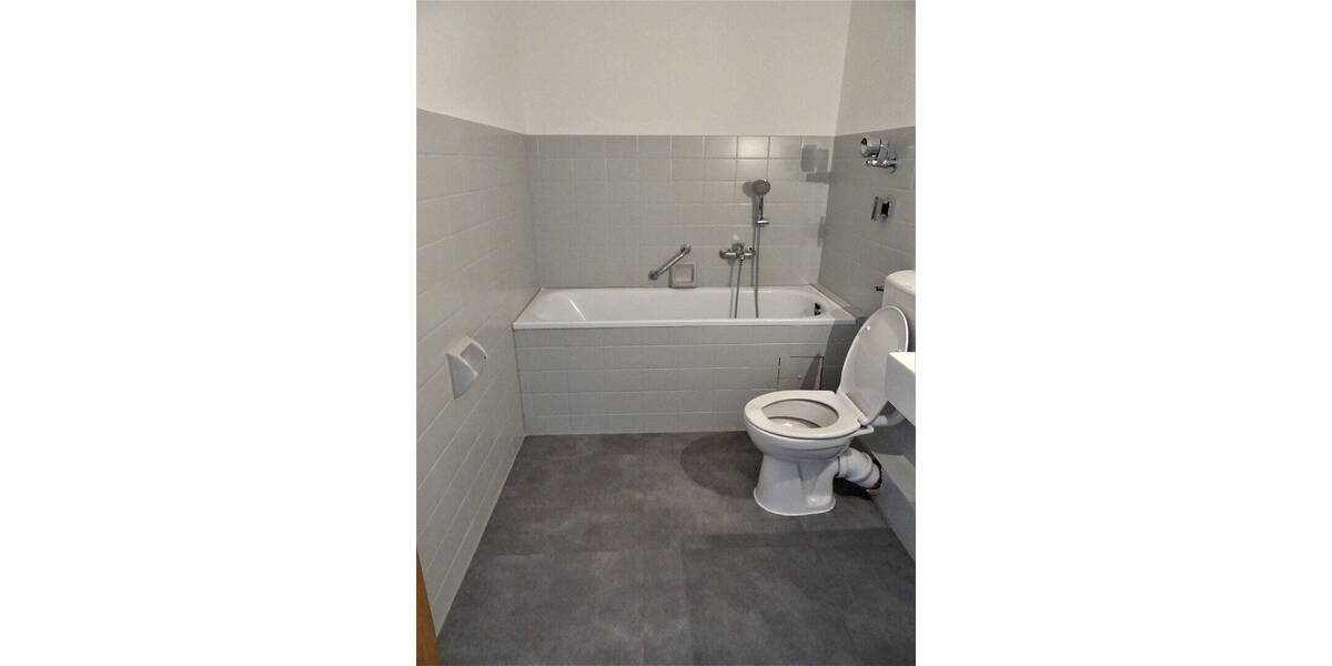 Etagenwohnung Leverkusen Wiesdorf - 3 Zimmer, 76 m&sup2;, 880&euro; | Angebot:26197814