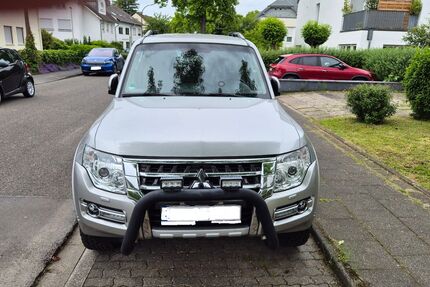 Mitsubishi Pajero 65.000 km 29.900 &euro; Bonn 53229