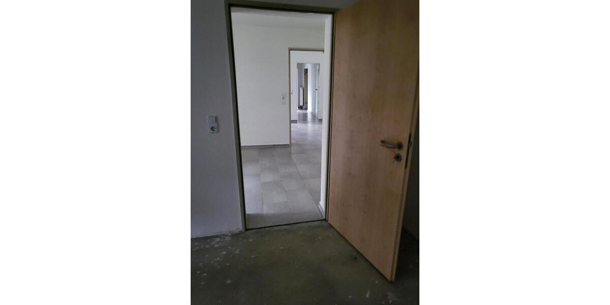 Terrassenwohnung Hürth - 2 Zimmer, 77 m&sup2;, 1.100&euro; | Angebot:26310412