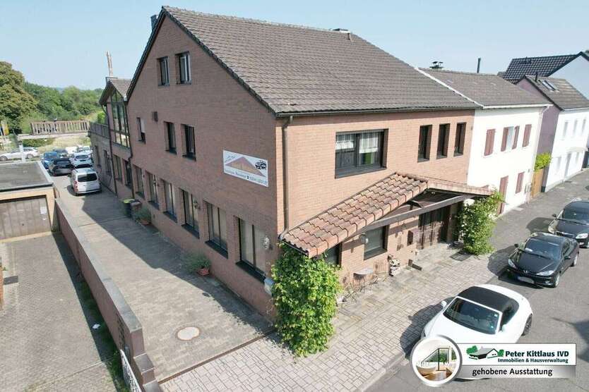 Haus zum Kaufen in Sankt Augustin Niederpleis 1.250.000 € 285.52 m² 8 zimmer