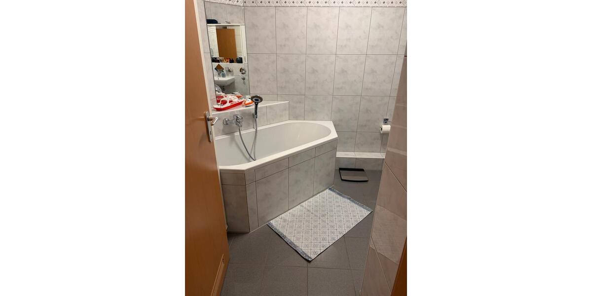 Etagenwohnung Leverkusen Bürrig - 3 Zimmer, 76 m&sup2;, 350.000&euro; | Angebot:26061717