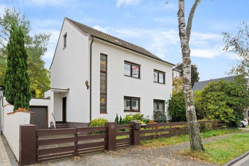 Mit 3D: Gepflegtes Zweifamilienhaus mit parkähnlichem Gartenparadies – Modernisieren, Einziehen & Wohlfühlen 8 zimmer