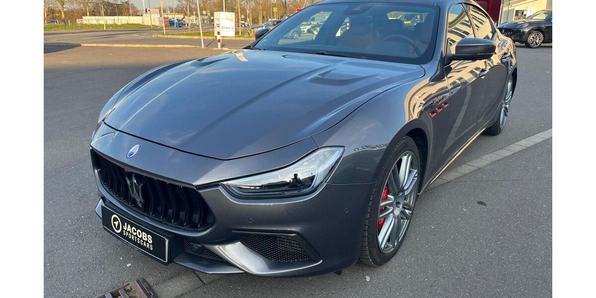 Maserati Ghibli 59.800 km 76.480 &euro; Köln 50829