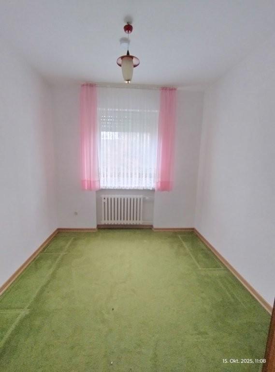 Gute Gelegneheit Großzügig geschnittenes Reihenendhaus mit Balkon, schönem Garten und Garage 6 zimmer