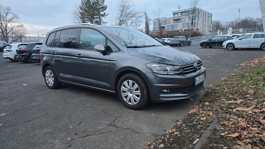 VW Touran 197.000 km 13.000 &euro; Köln 51109