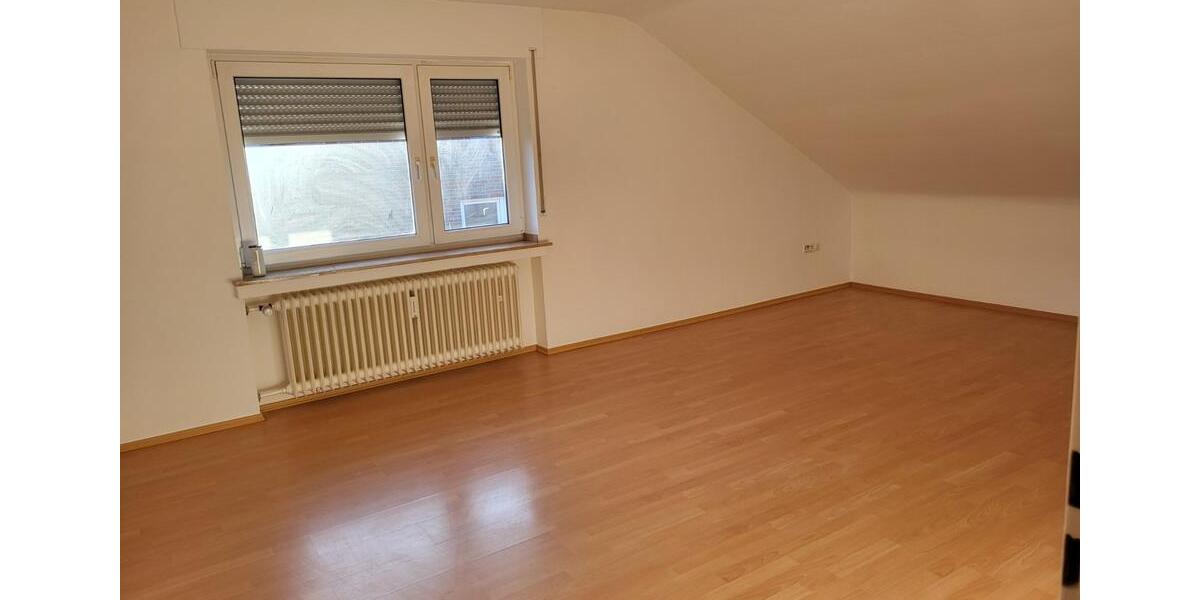Dachgeschoßwohnung Bergheim Auenheim - 2 Zimmer, 75 m&sup2;, 790&euro; | Angebot:24352117