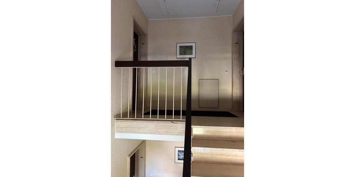Dachgeschoßwohnung Hilden Kalstert - 2 Zimmer, 65 m&sup2;, 189.000&euro; | Angebot:27281186