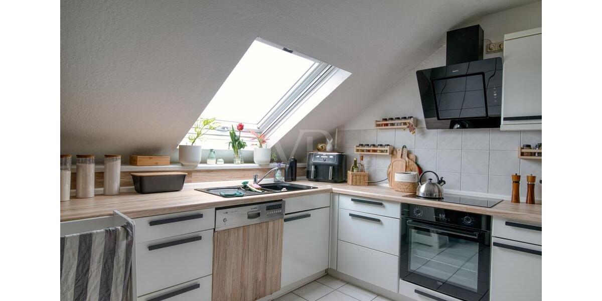 Dachgeschoßwohnung Lohmar - 3 Zimmer, 122 m&sup2;, 1.280&euro; | Angebot:25304414