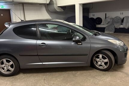 Peugeot 207 123.000 km 2.350 &euro; Bornheim 53332