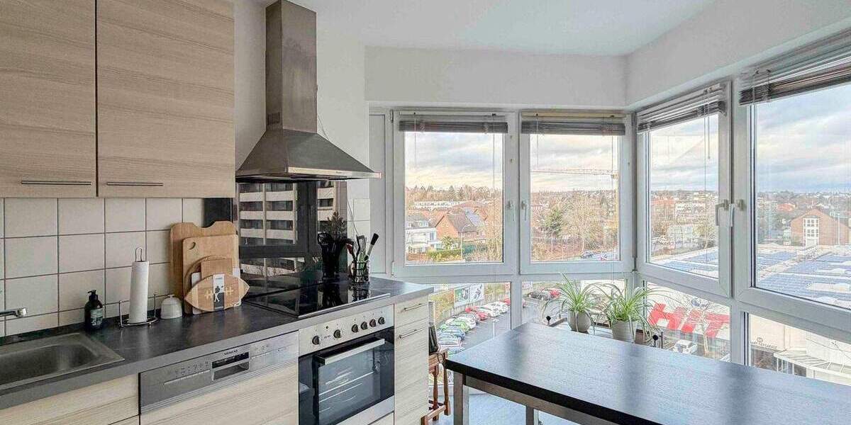 Lichtdurchflutete Dachgeschosswohnung inkl. Stellplatz und Loggia in zentraler Lage von Brühl 2 zimmer