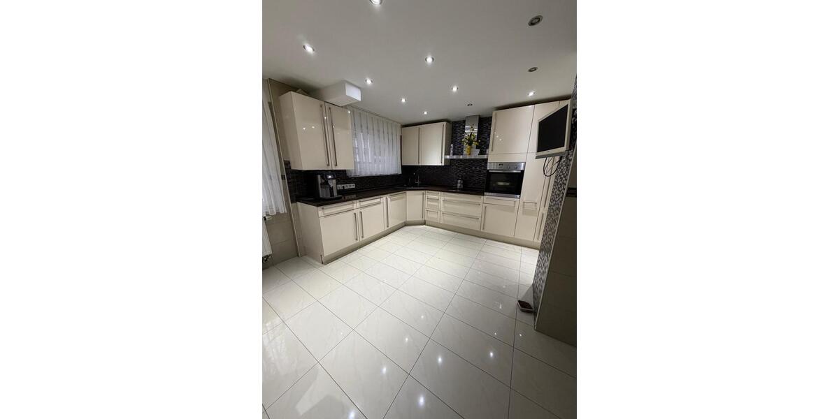 Erdgeschoßwohnung Köln Rodenkirchen - 5 Zimmer, 110 m&sup2;, 365.000&euro; | Angebot:26227648