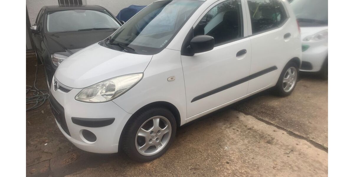 Hyundai i10 32.793 km 4.495 € Köln 51107