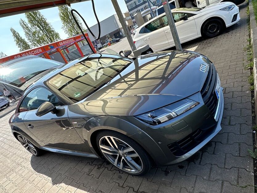 Audi TT 179.000 km 16.900 € Köln 50733