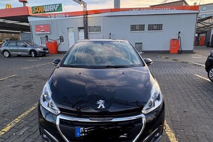 Peugeot 208 129.300 km 5.900 &euro; Köln 51145